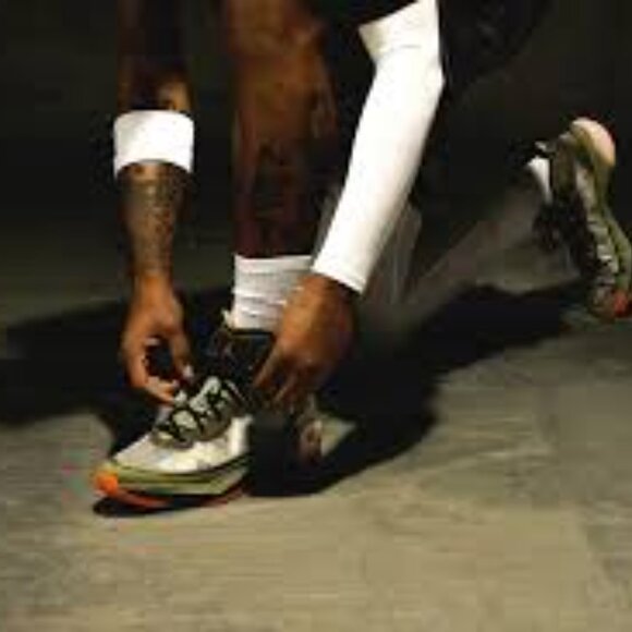 Undefeated x Air Jordan 37 SP Flight Jacket size 9 Dv6255 - Picture 3 of 7